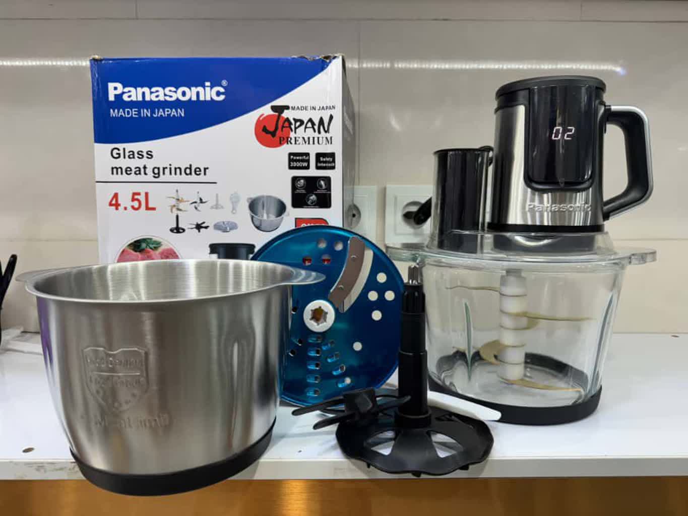 خردکن و سالاد ساز دو کاسه 4.5 لیتر پاناسونیک موتور مس 3000 وات مدل m2025